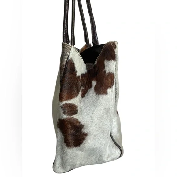 Maurizio Taiuti Cowhide Tote in White and Brown with Dark Brown Trim - Picture 9 of 13